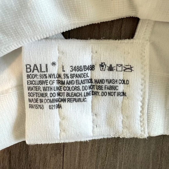 Bali Cool Comfort Fabric Bra in White (pattern) - Large (NWT) - Picture 10 of 13